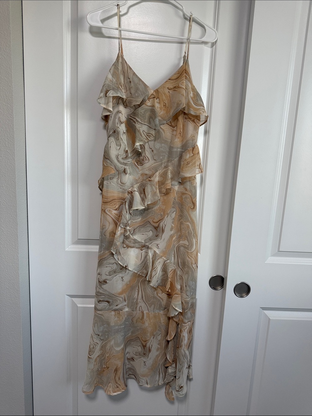 Blu Pepper Dress Spaghetti Marble-Print Ruffle in Beige Tan Swirl